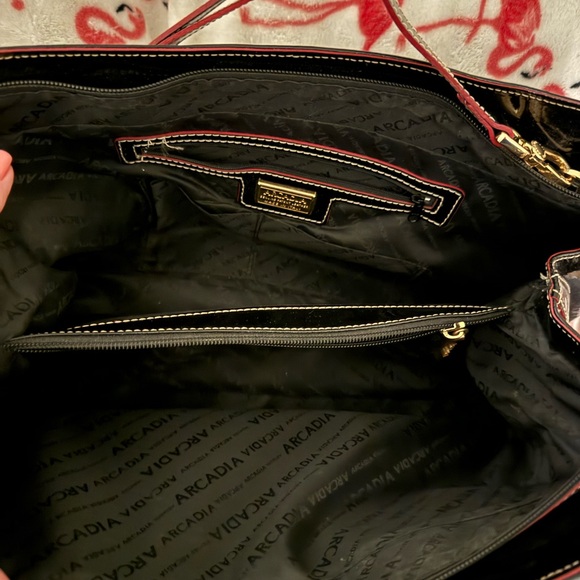 Arcadia Satchal - Picture 2 of 8